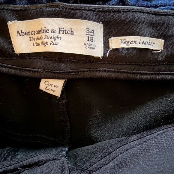 Abercrombie Love Curve Vegan Leather pants • Women’s 18R - Picture 5 of 6